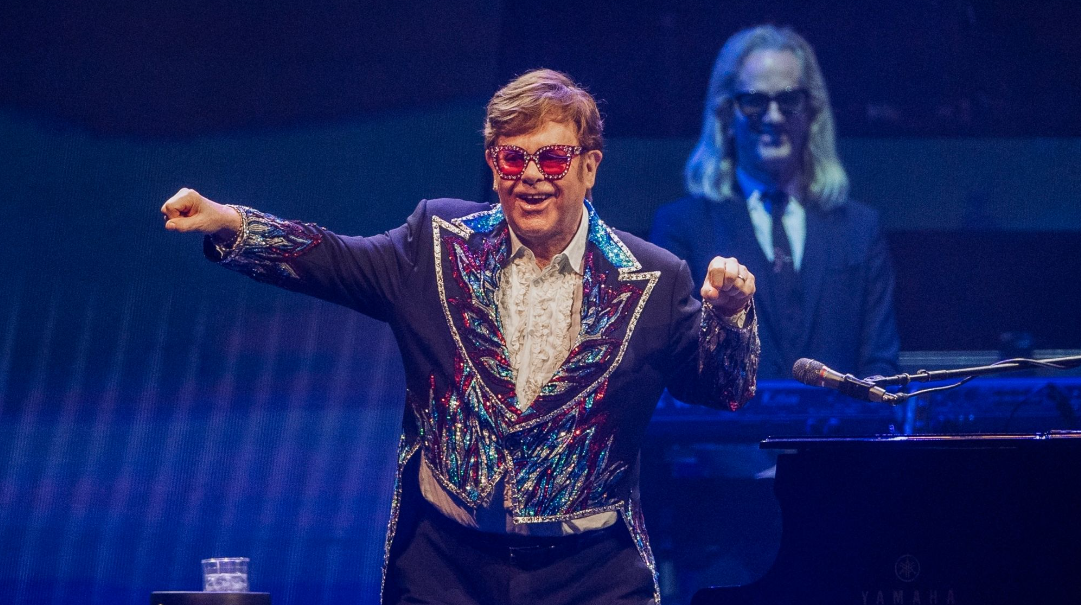 Elton John: Το συγκινητικό μήνυμα στους φαν του στην τελευταία του συναυλία