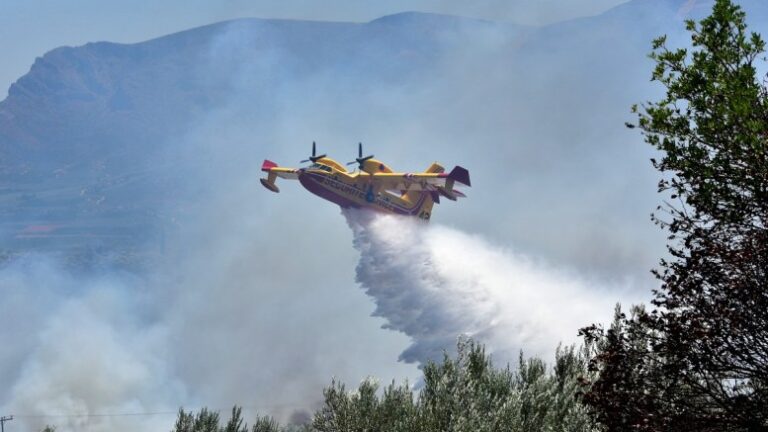 Μηχανική βλάβη στο ένα από τα δύο ελληνικά Canadair, καθηλωμένα και τα δύο