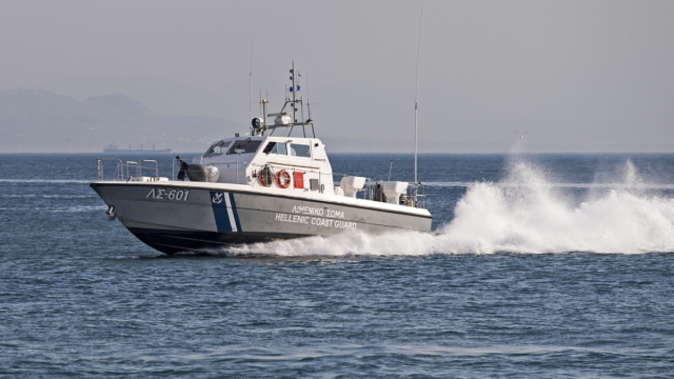 Ιστιοφόρο με 120 αλλοδαπούς εντοπίστηκε ανοιχτά της Πύλου