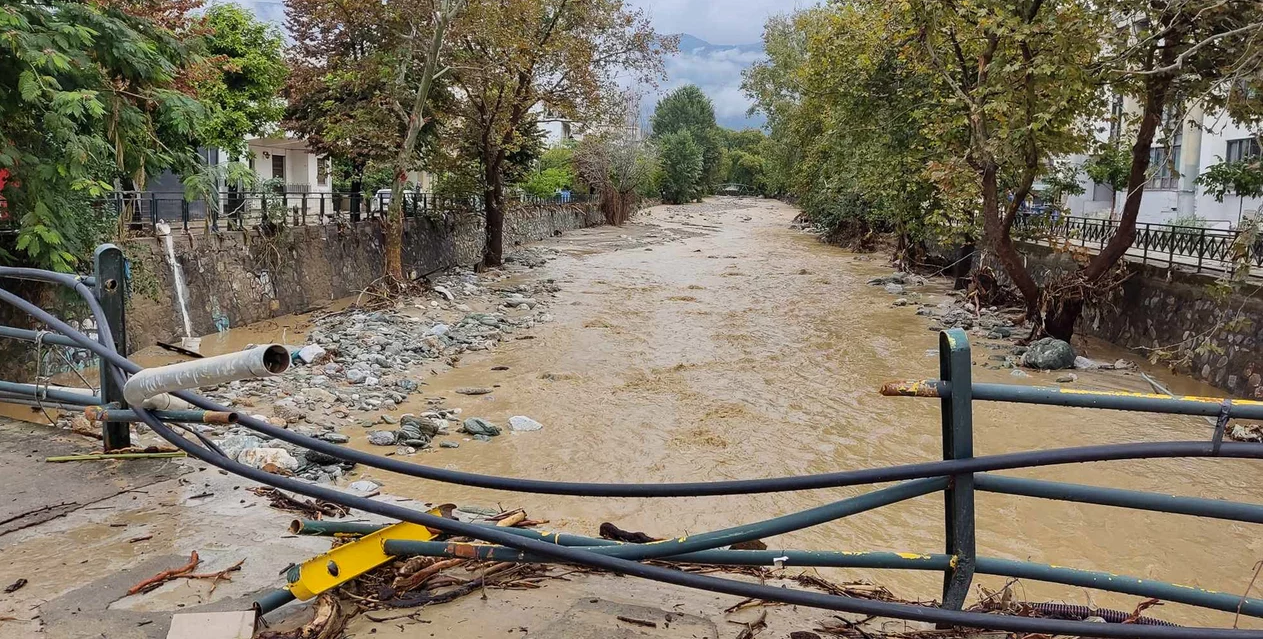 Βόλος: Δύσκολη νύχτα χωρίς ρεύμα και νερό για χιλιάδες κατοίκους