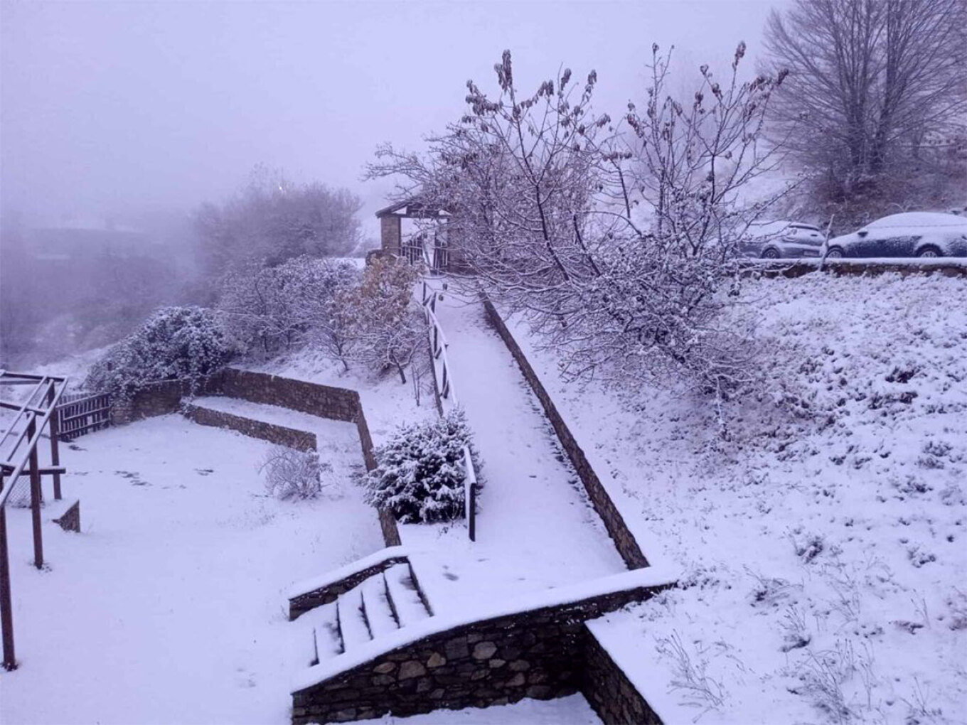 ΦΩΤΟ: Έπεσαν τα πρώτα χιόνια στην Ελλάδα