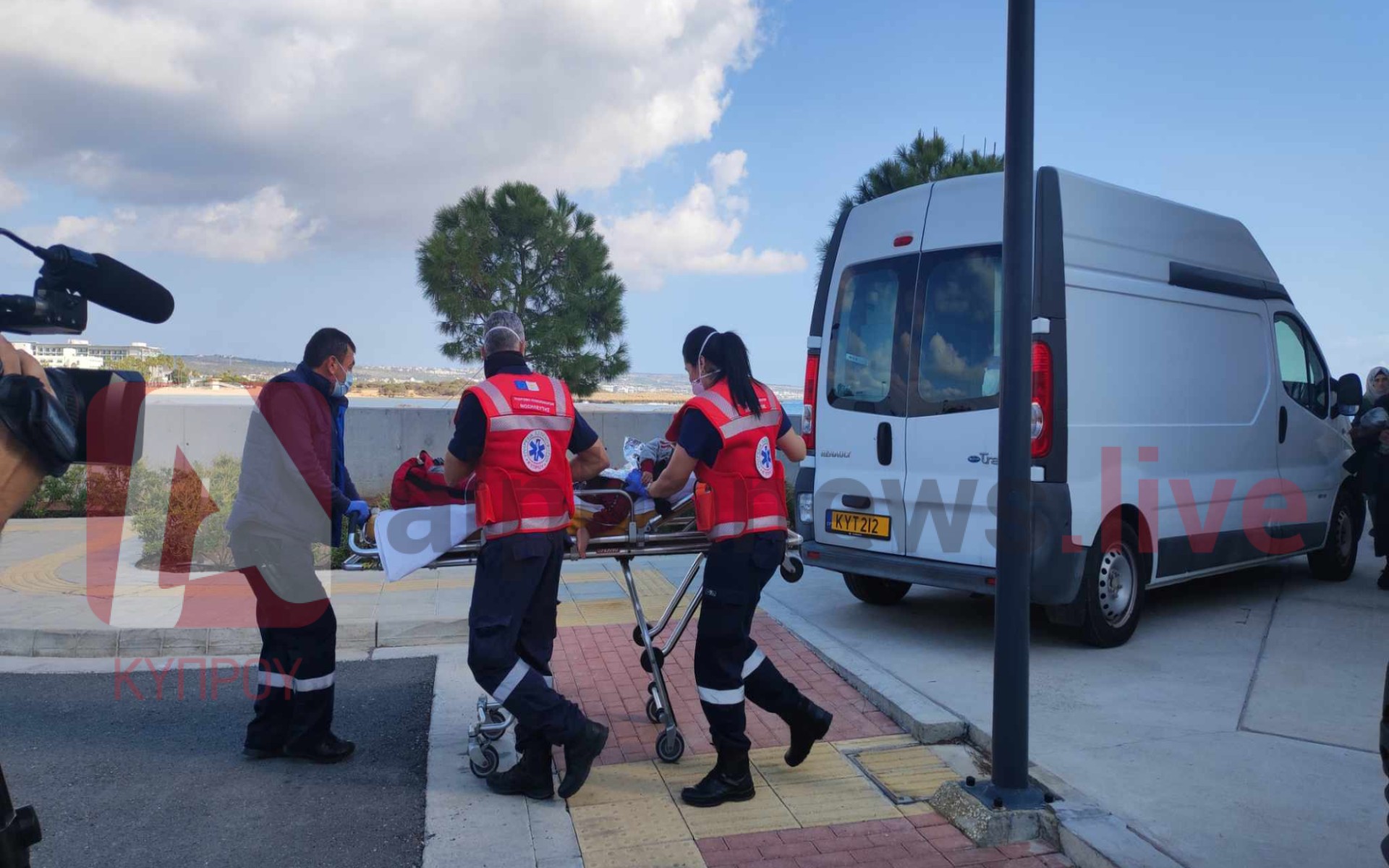 Στην Εντατική και σε κρίσιμη κατάσταση τρία κοριτσάκια που λιποθύμησαν στη βάρκα