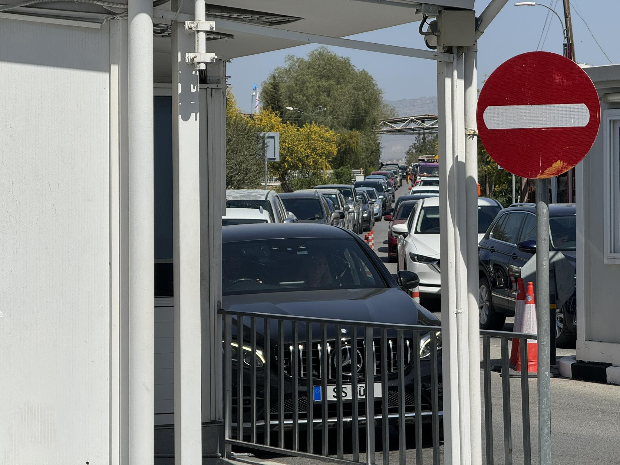 Τι ισχύει τελικά για τη μεταφορά 10λιτρων μπιτονιών με καύσιμα από τα κατεχόμενα