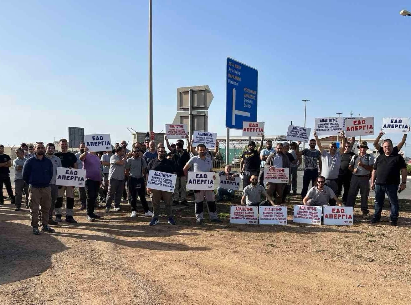 Στους δρόμους υδραυλικοί, ηλεκτρολόγοι και ψυκτικοί, απεργούν για τις συμβάσεις