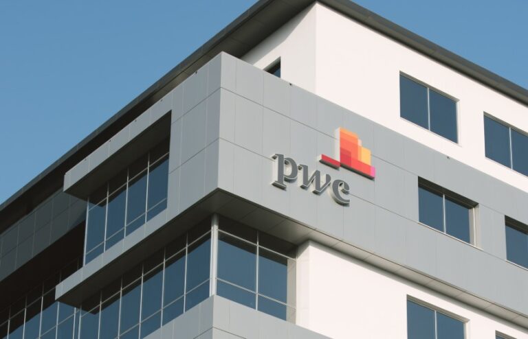 Η PwC Κύπρου ενσωματώνει το ChatPwC στις καθημερινές εργασίες της