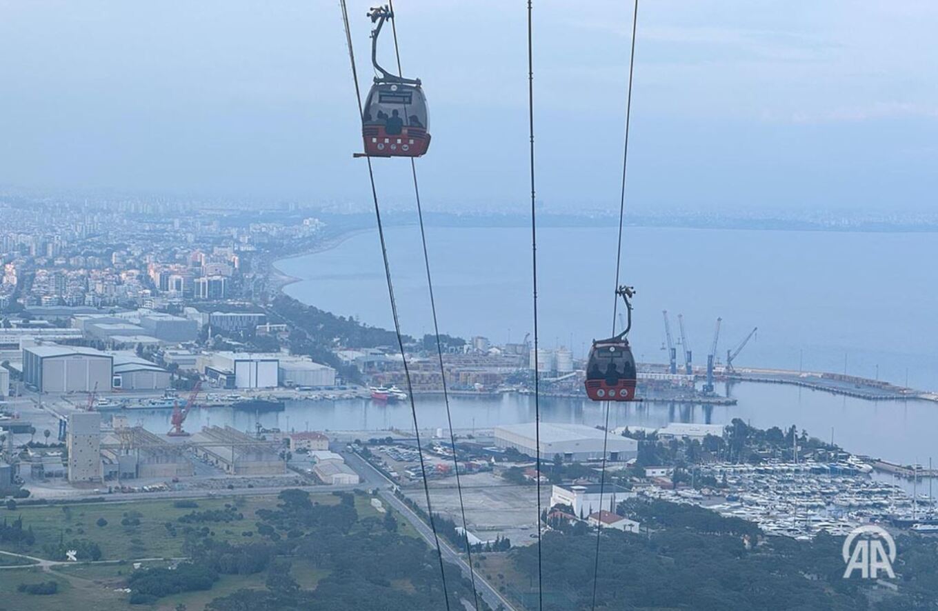 Ένας νεκρός και 184 εγκλωβισμένοι μετά από κατάρρευση τελεφερίκ στην Τουρκία