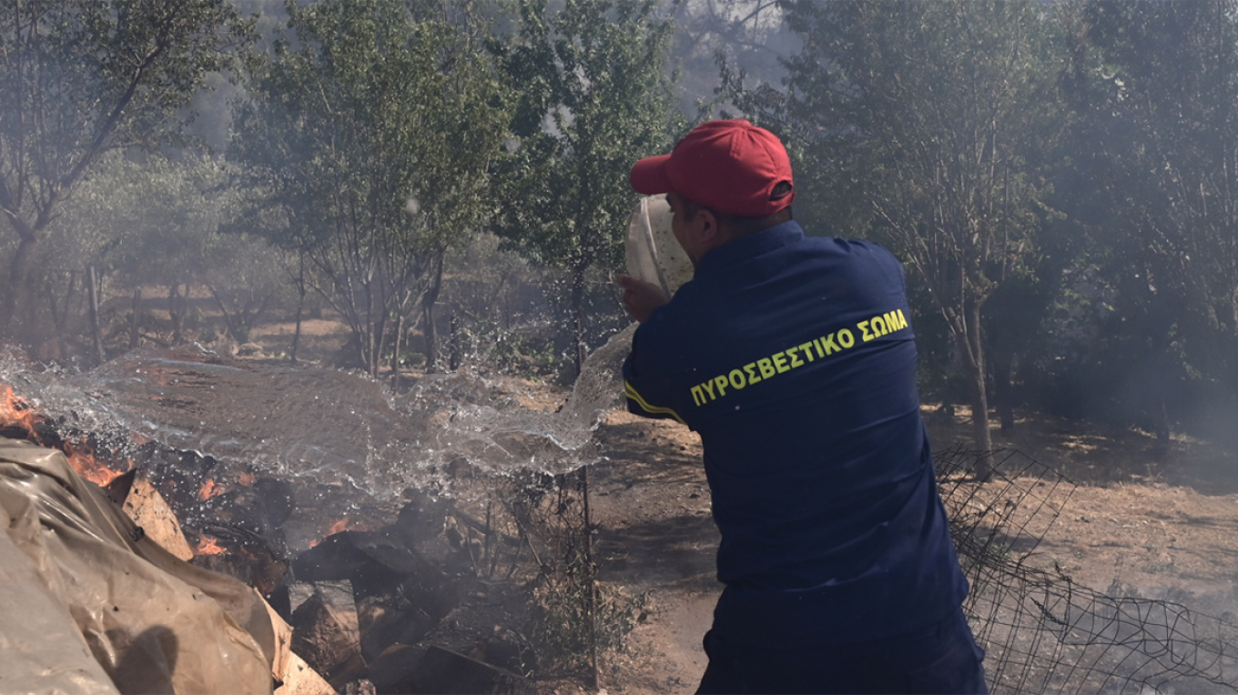 Απανθρακωμένη σορός βρέθηκε μέσα σε αυτοκίνητο στη Λέσβο