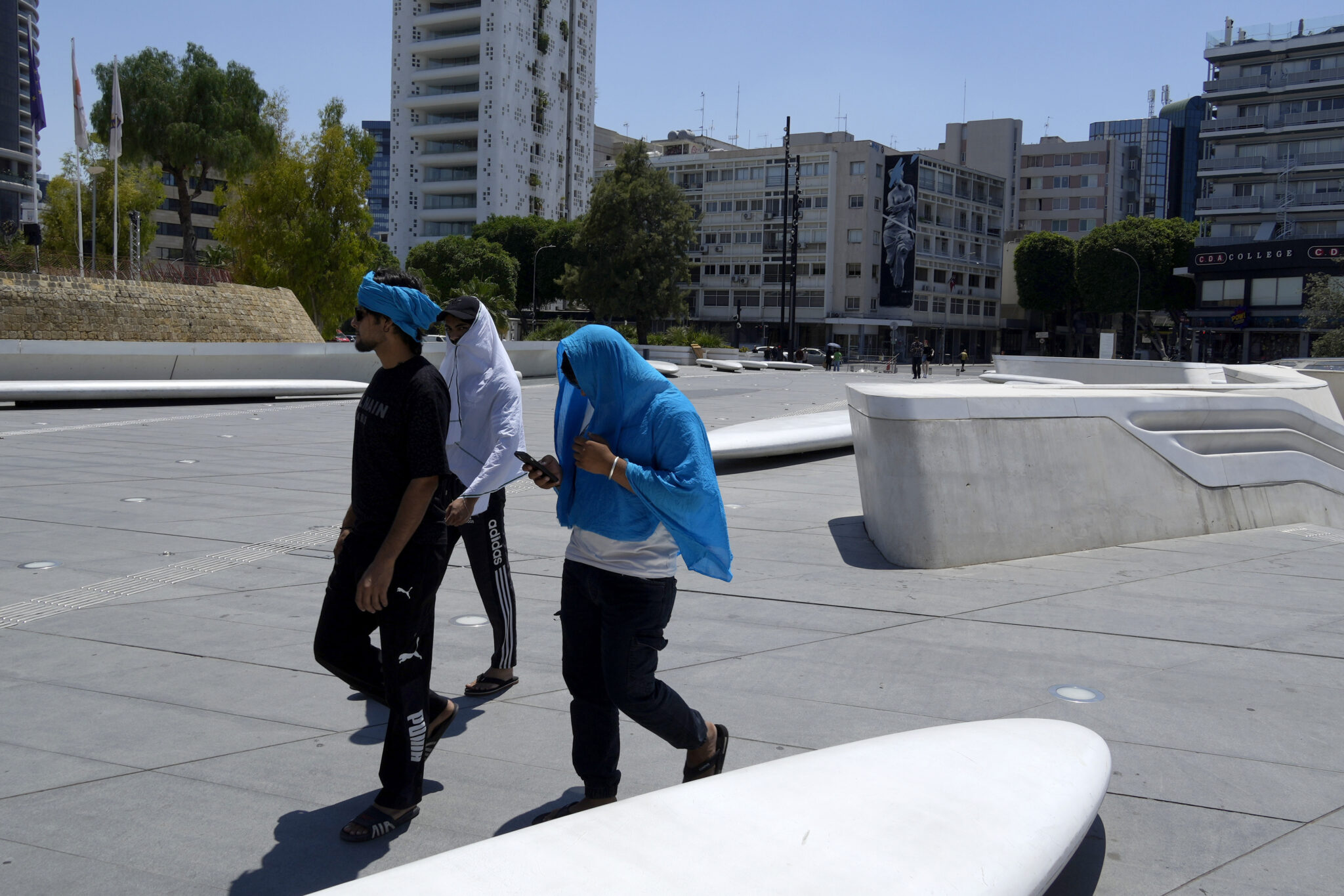 Κολλημένος πάνω από τους 40 βαθμούς ο υδράργυρος, νέα κίτρινη προειδοποίηση