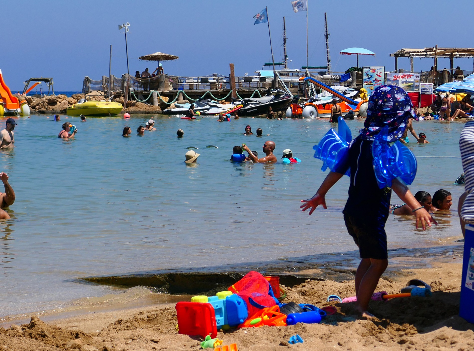 Πόσο κοστίζει σε μια οικογένεια η εξόρμηση στην παραλία (ΒΙΝΤΕΟ)