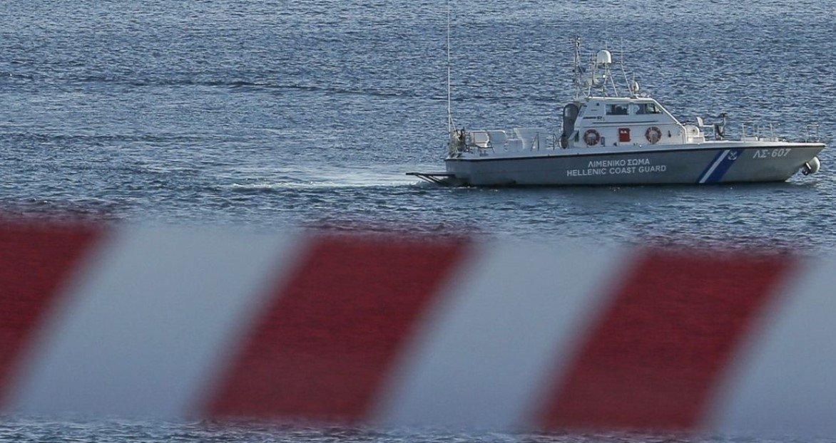 Πειραιάς: Εντόπισαν φορτίο με μπανάνες που έκρυβε κοκαΐνη αξίας ενός εκατ. (VID)