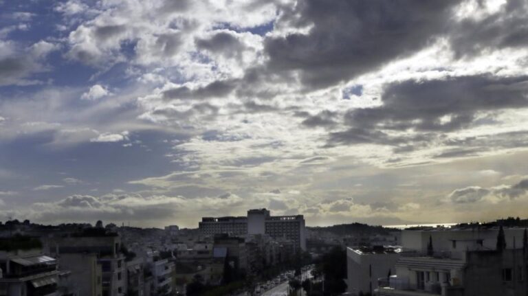 Ανεβαίνει ξανά η θερμοκρασία, πώς θα είναι ο καιρός το Σαββατοκύριακο